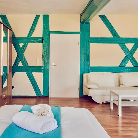 Hotel Kastanie Im Herzen Der Stadt Herzogenaurachs Szálloda