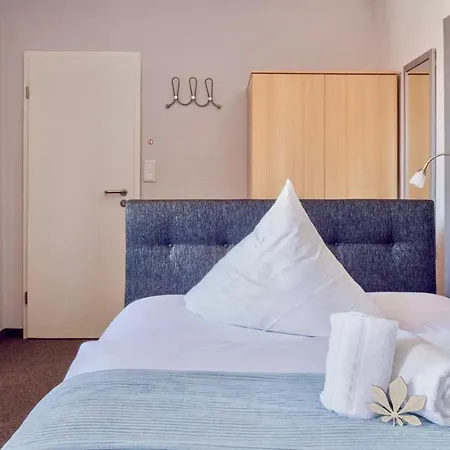 Hotel Kastanie Im Herzen Der Stadt Herzogenaurachs Szálloda Herzogenaurach
